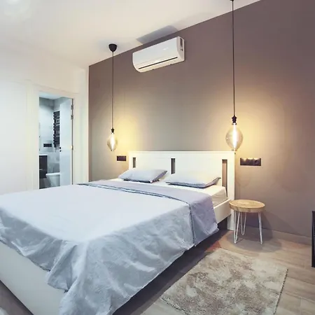 Perfectly Eliza By United Renters Apartment