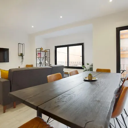 Perfectly Eliza By United Renters *
